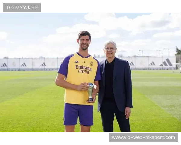 年度足球最佳阵容公布。，足球年度最佳球员